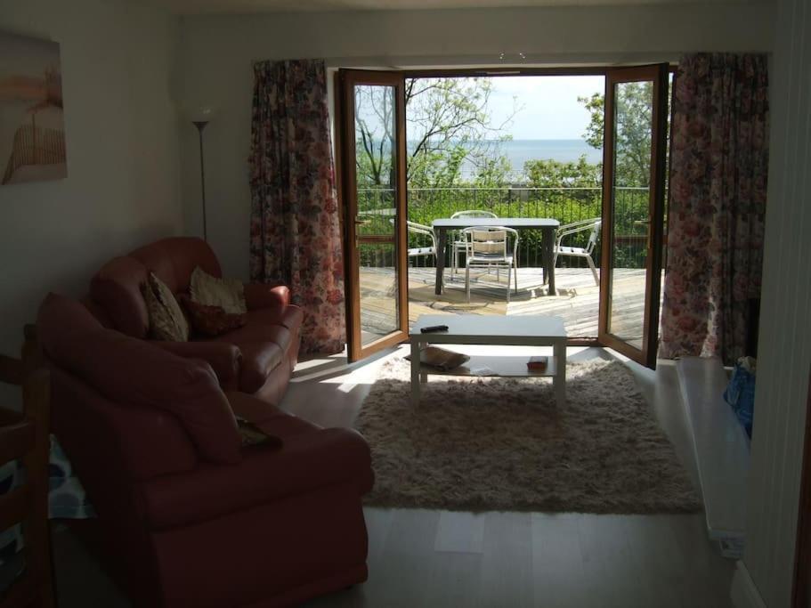 פנדינה Cottage , Seaside Views, Quiet Beach, Awesome View מראה חיצוני תמונה