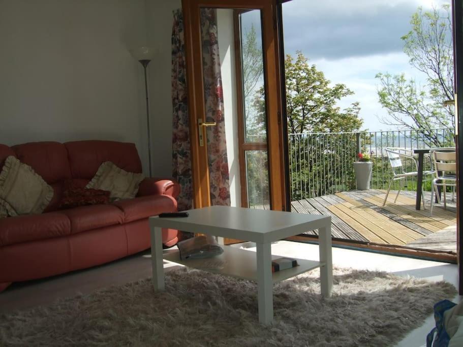 פנדינה Cottage , Seaside Views, Quiet Beach, Awesome View מראה חיצוני תמונה