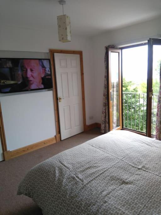 פנדינה Cottage , Seaside Views, Quiet Beach, Awesome View מראה חיצוני תמונה