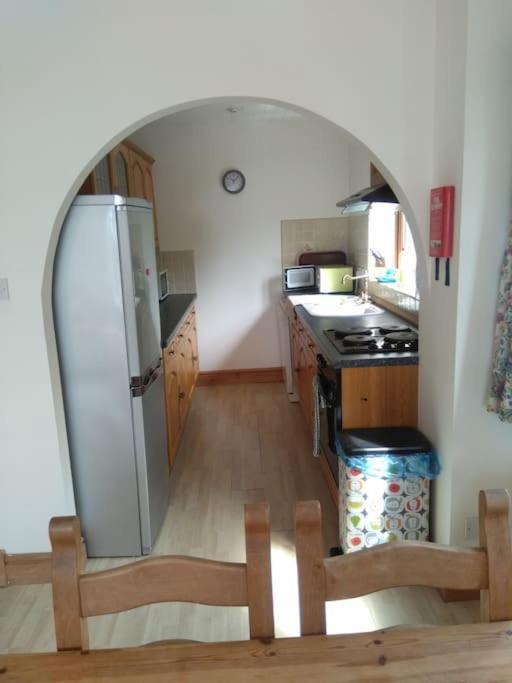 פנדינה Cottage , Seaside Views, Quiet Beach, Awesome View מראה חיצוני תמונה